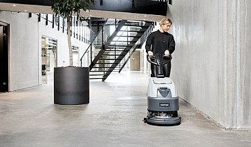 FREGADORA COMPACTA Y SILENCIOSA DE CONDUCTOR A PIE